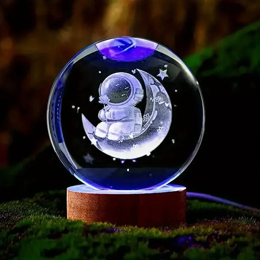 Astronaut crystal bal